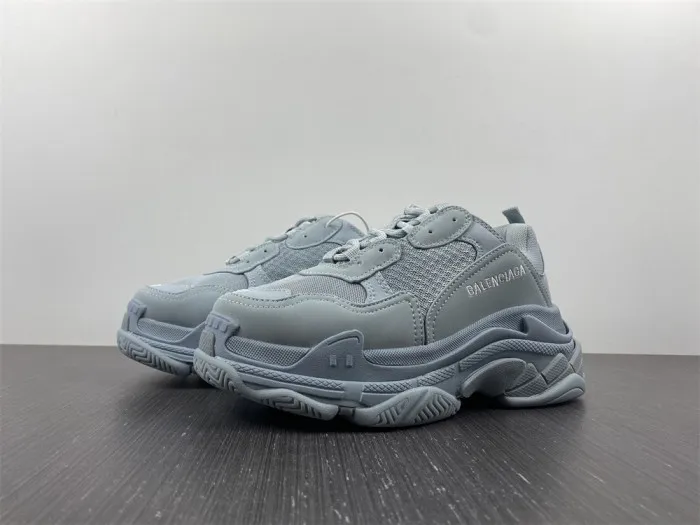 BLCG TRIPLE S SNEAKER 524039 W2FW1 4700 0113