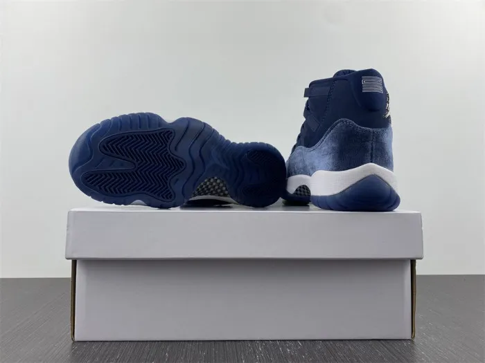 Cheap Air Jordan 11 Velvet WMNS Midnight Navy AR0715-441 0114